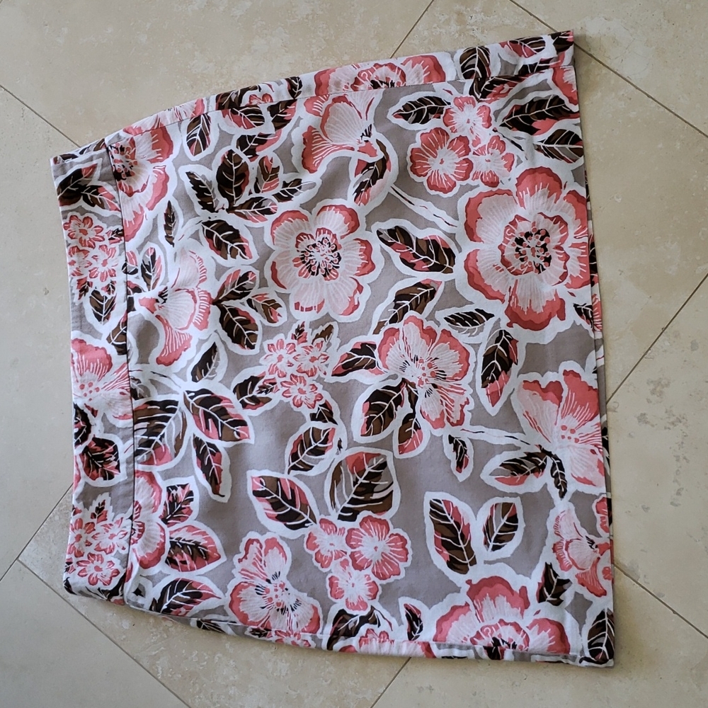 Fully lined Loft skirt